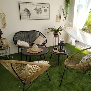  Appartement : Magnifique Studio, Idéalement Situé France